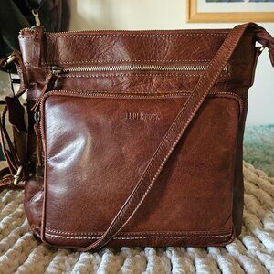 Lederbuck NWT Olga Large Soft Leather Triple Zip Sling Crossbody ShoulderBag